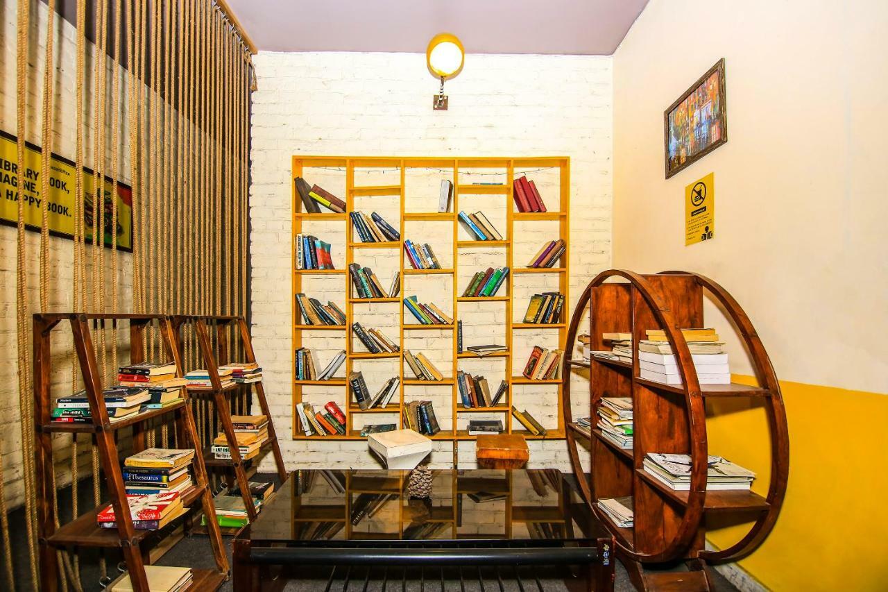 Backpackers Park Hostel New Delhi Buitenkant foto