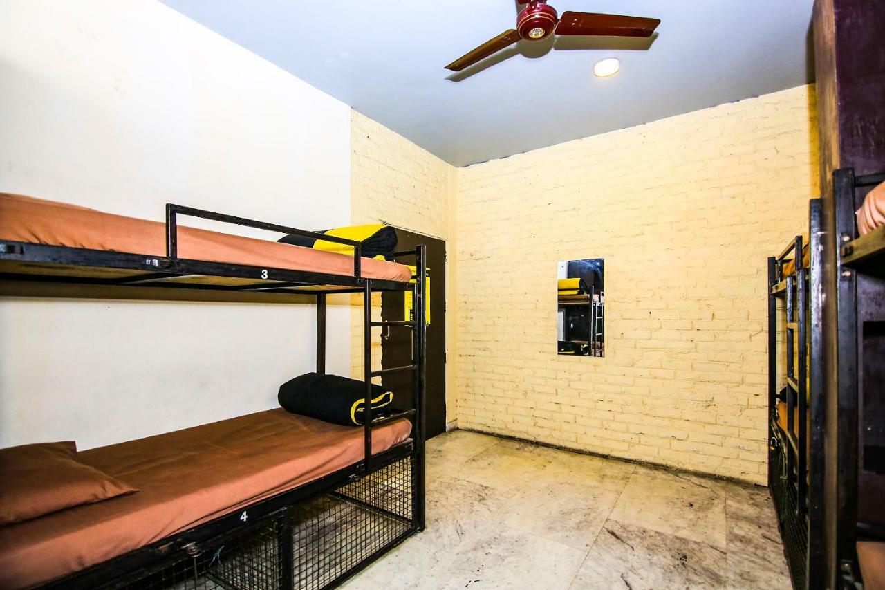 Backpackers Park Hostel New Delhi Buitenkant foto
